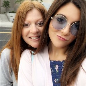 Meet your Posher, Robyn